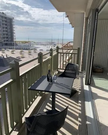 Tantor 1 Zeezicht アパート *